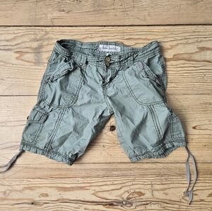 Urban Heritage Sage Green Cargo Shorts Size 0